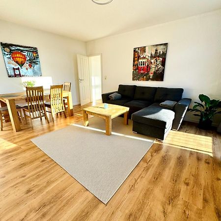 Schicke Wohnung Im Gruenen Hinterhof 什未林 外观 照片