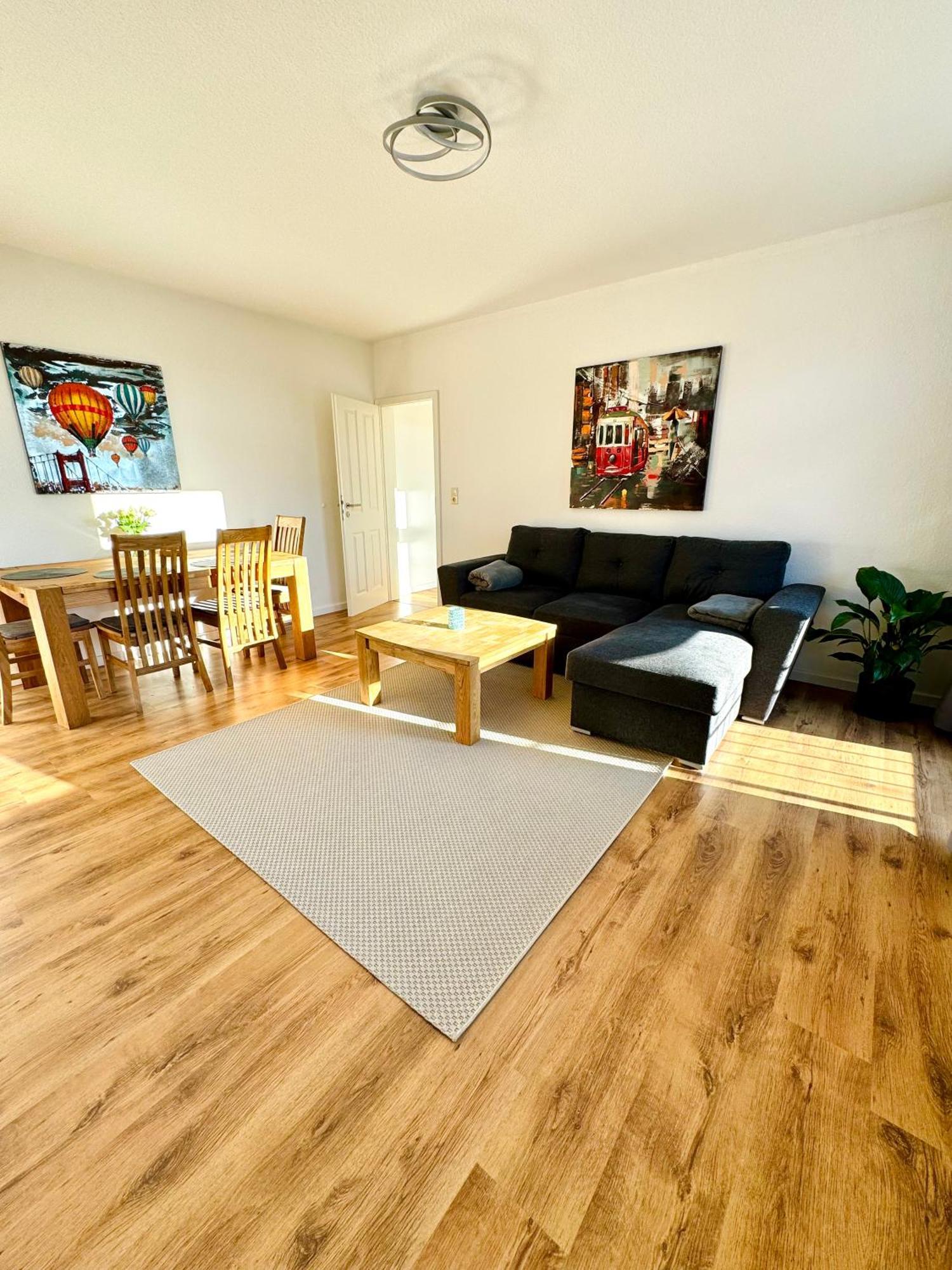 Schicke Wohnung Im Gruenen Hinterhof 什未林 外观 照片